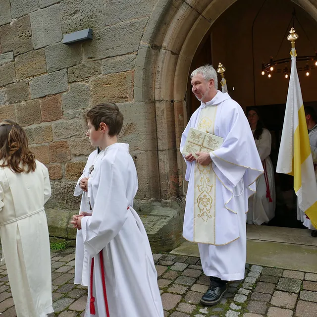 Weißer Sonntag in St. Crescentius