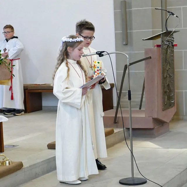 Weißer Sonntag in St. Crescentius