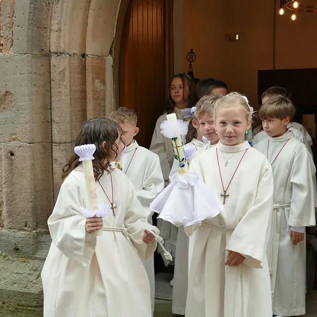 Weißer Sonntag in St. Crescentius