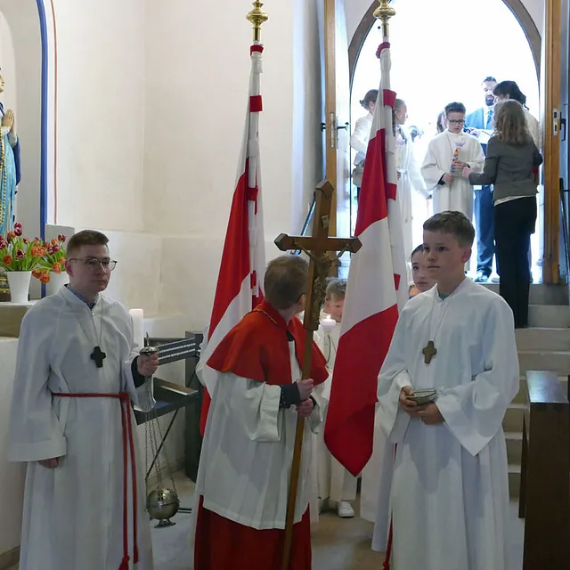 Weißer Sonntag in St. Crescentius