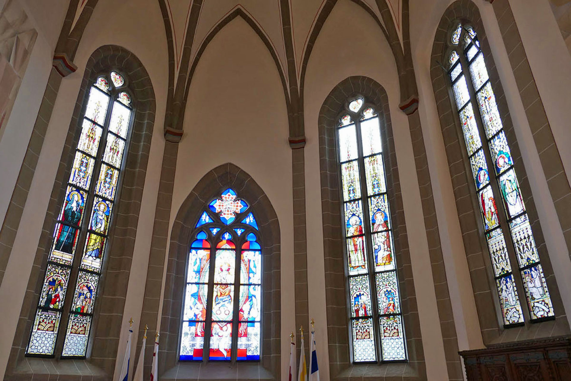 Die Chorfenster in St. Crescentius