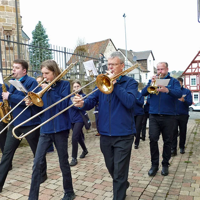 Weißer Sonntag in St. Crescentius