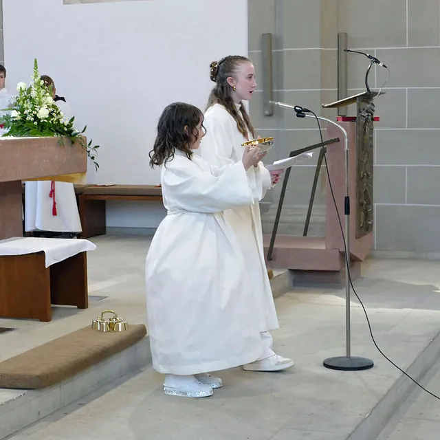 Weißer Sonntag in St. Crescentius