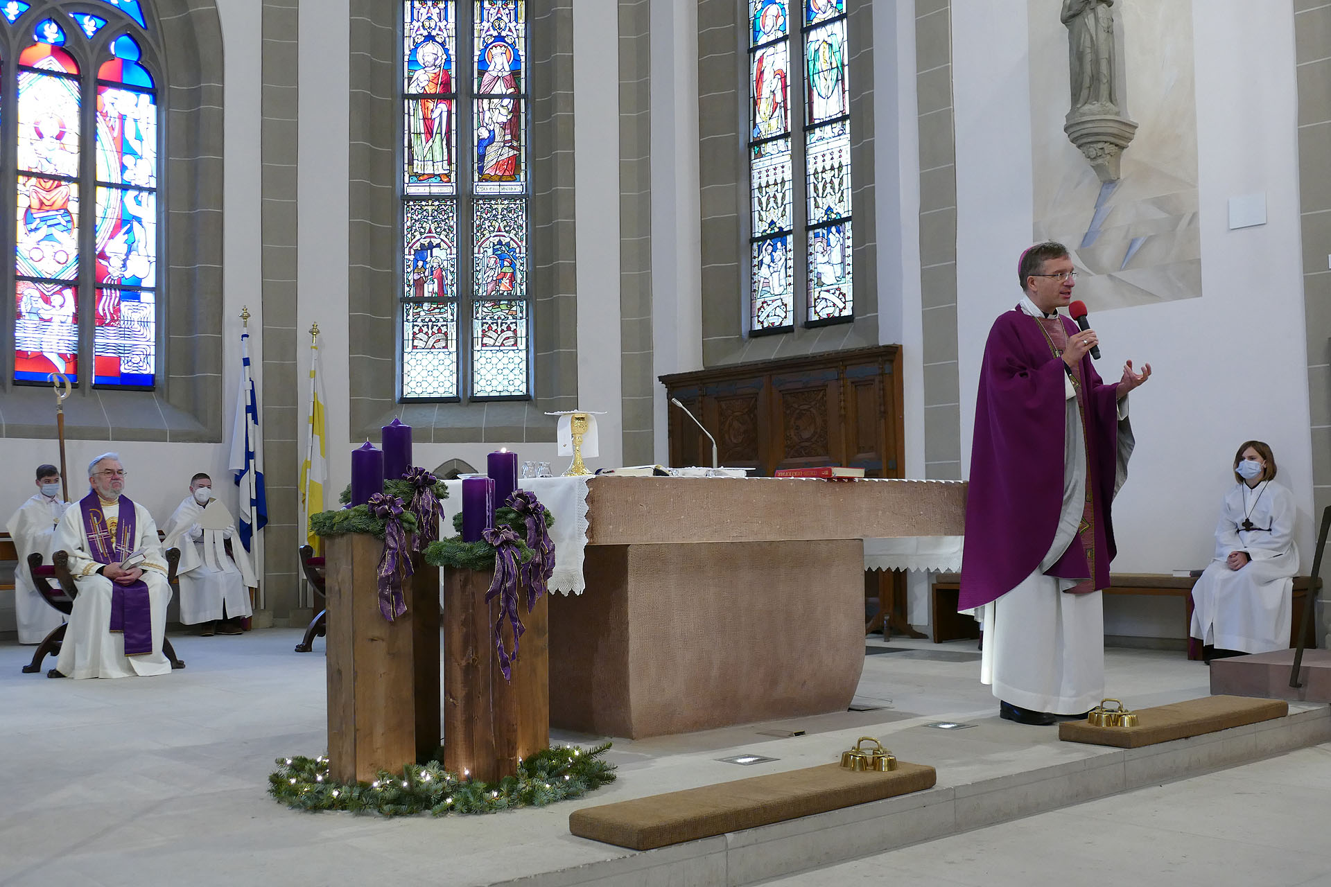 Bischof Dr. Michael Gerber besucht St. Crescentius