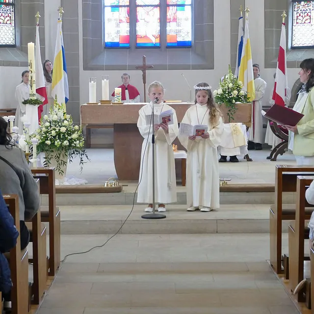 Weißer Sonntag in St. Crescentius