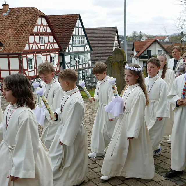 Weißer Sonntag in St. Crescentius