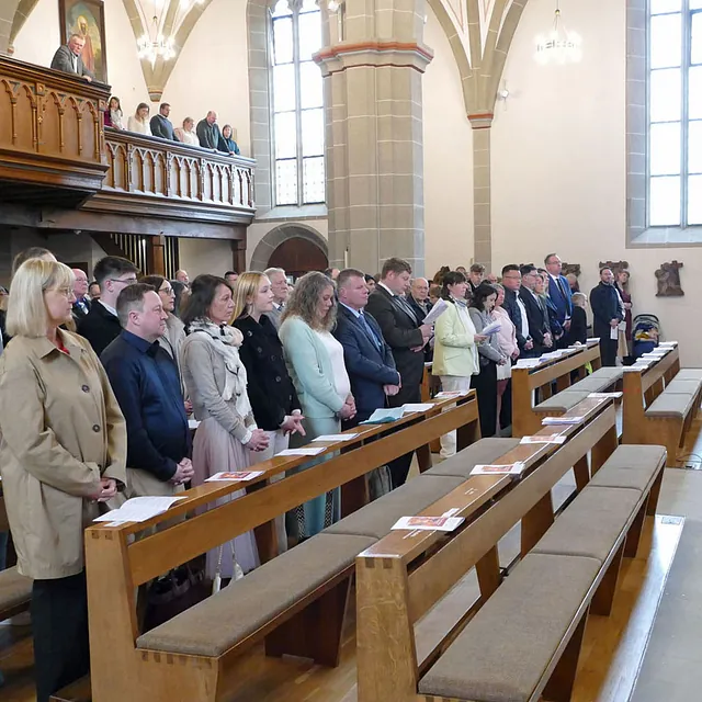 Weißer Sonntag in St. Crescentius