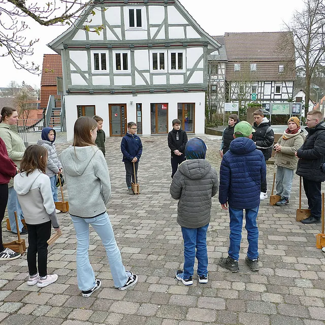 Eine alte Ostertradition "Das Rasseln in Naumburg"