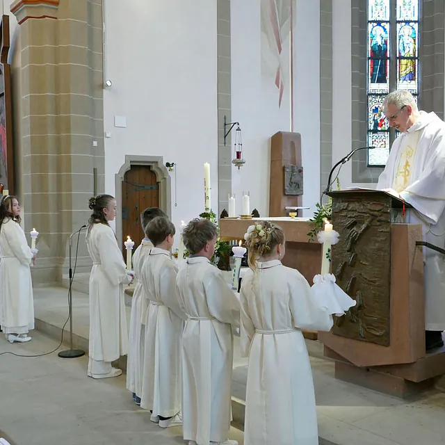 Weißer Sonntag in St. Crescentius