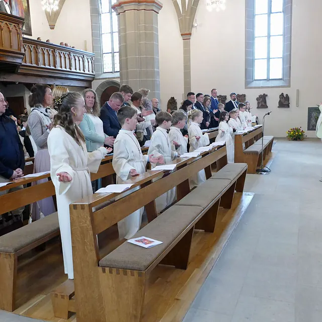 Weißer Sonntag in St. Crescentius