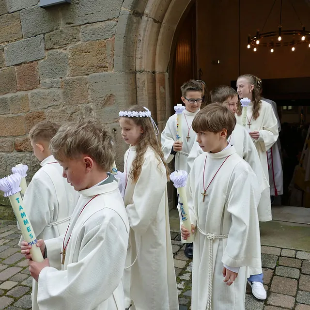 Weißer Sonntag in St. Crescentius