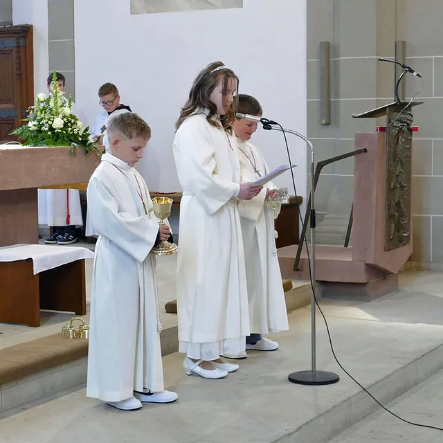 Weißer Sonntag in St. Crescentius