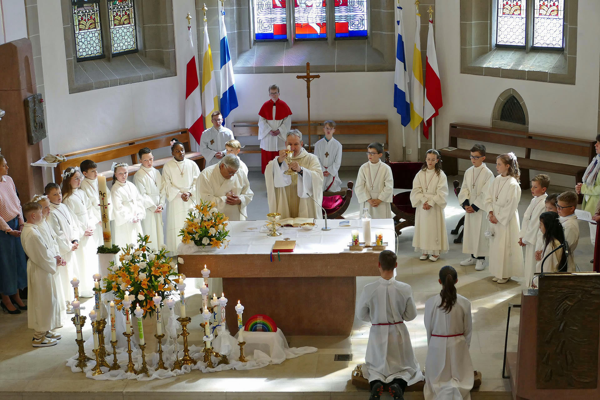 Feier der 1. Heiligen Kommunion in St. Crescentius 