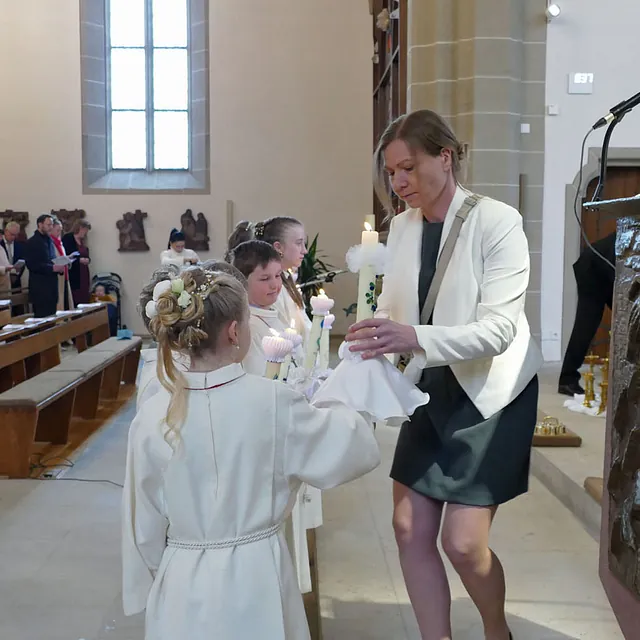 Weißer Sonntag in St. Crescentius