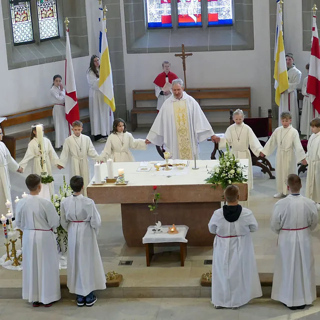 Weißer Sonntag in St. Crescentius