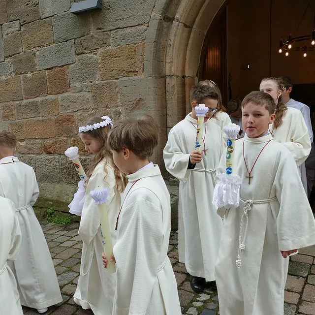 Weißer Sonntag in St. Crescentius